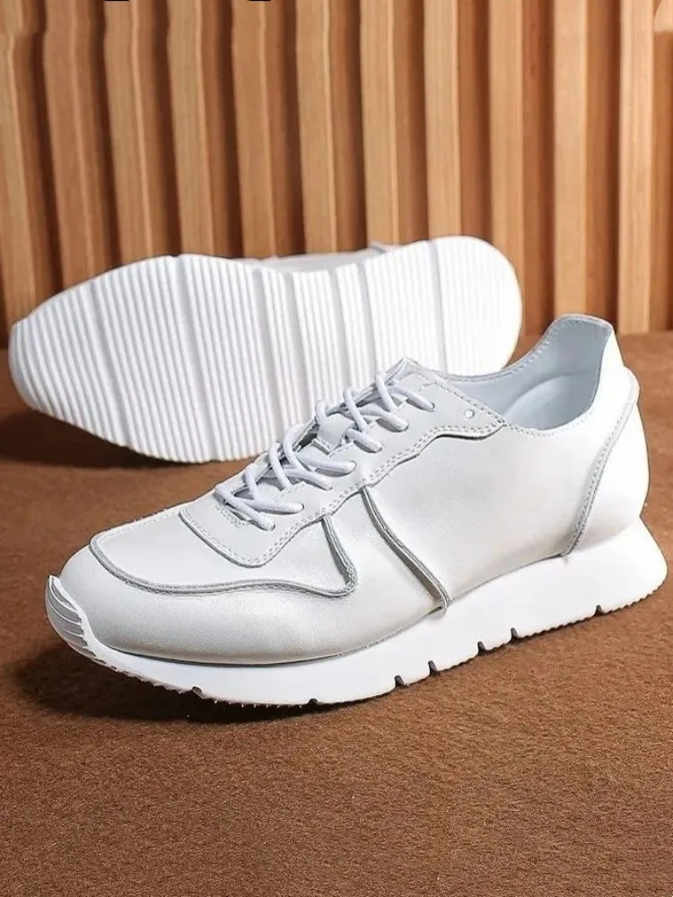 The Timeless Appeal of Men’s Shoes with White Soles插图3