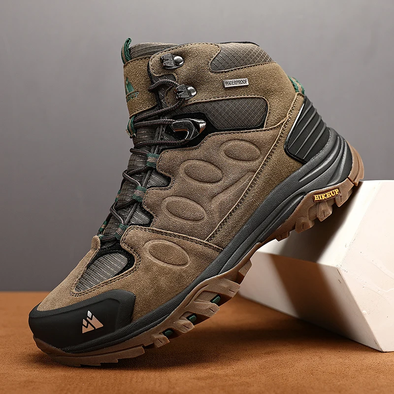 insulated hiking boots